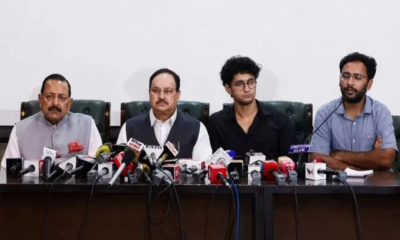 ককরোচদের বিরুদ্ধে সব এফআইআর প্রত্যাহারে রাজি ভারত সরকার