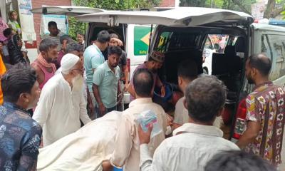 ব্রাহ্মণবাড়িয়ায় পিকআপের ধাক্কায় মা-ছেলেসহ নিহত ৩