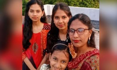 মা ও তিন মেয়ের শরীরে ধারালো একাধিক আঘাত