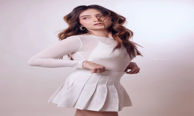 নজরকাড়া লুকে শ্রীমা